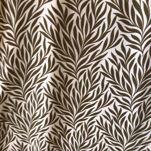 LOFT Lined Flowy Tank Size L - Picture 4 of 4